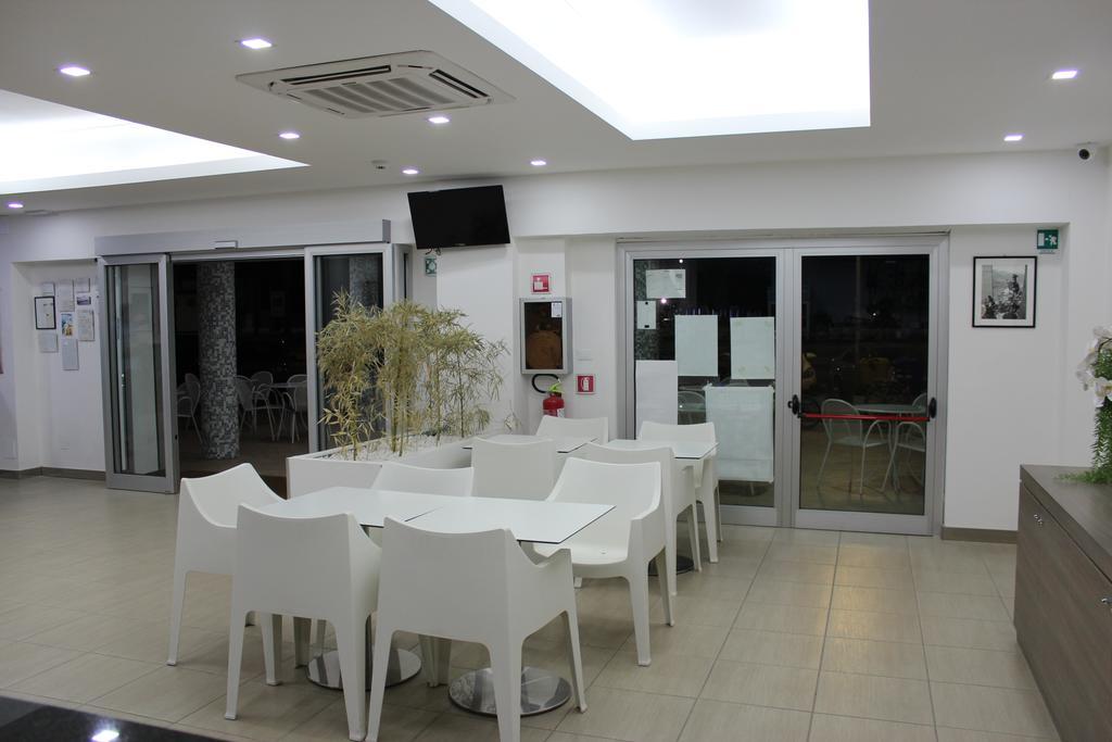 Hotel Poseidon Corigliano Calabro Exterior photo